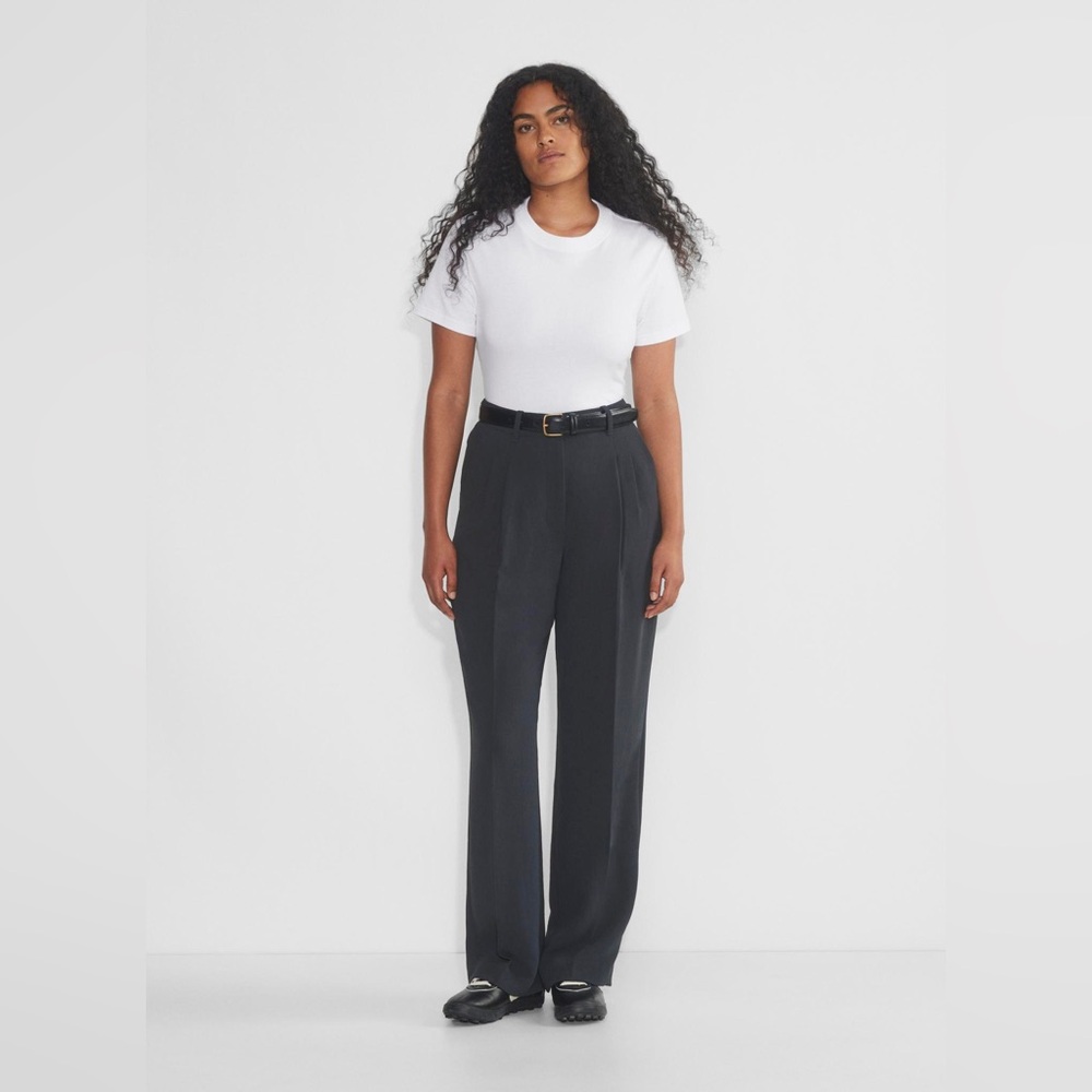 Aritzia effortless pants size 8 in grey